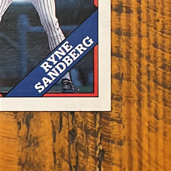 RARE MINT 1988 Topps Baseball Ryne Sandberg Card #10 - Picture 6 of 6